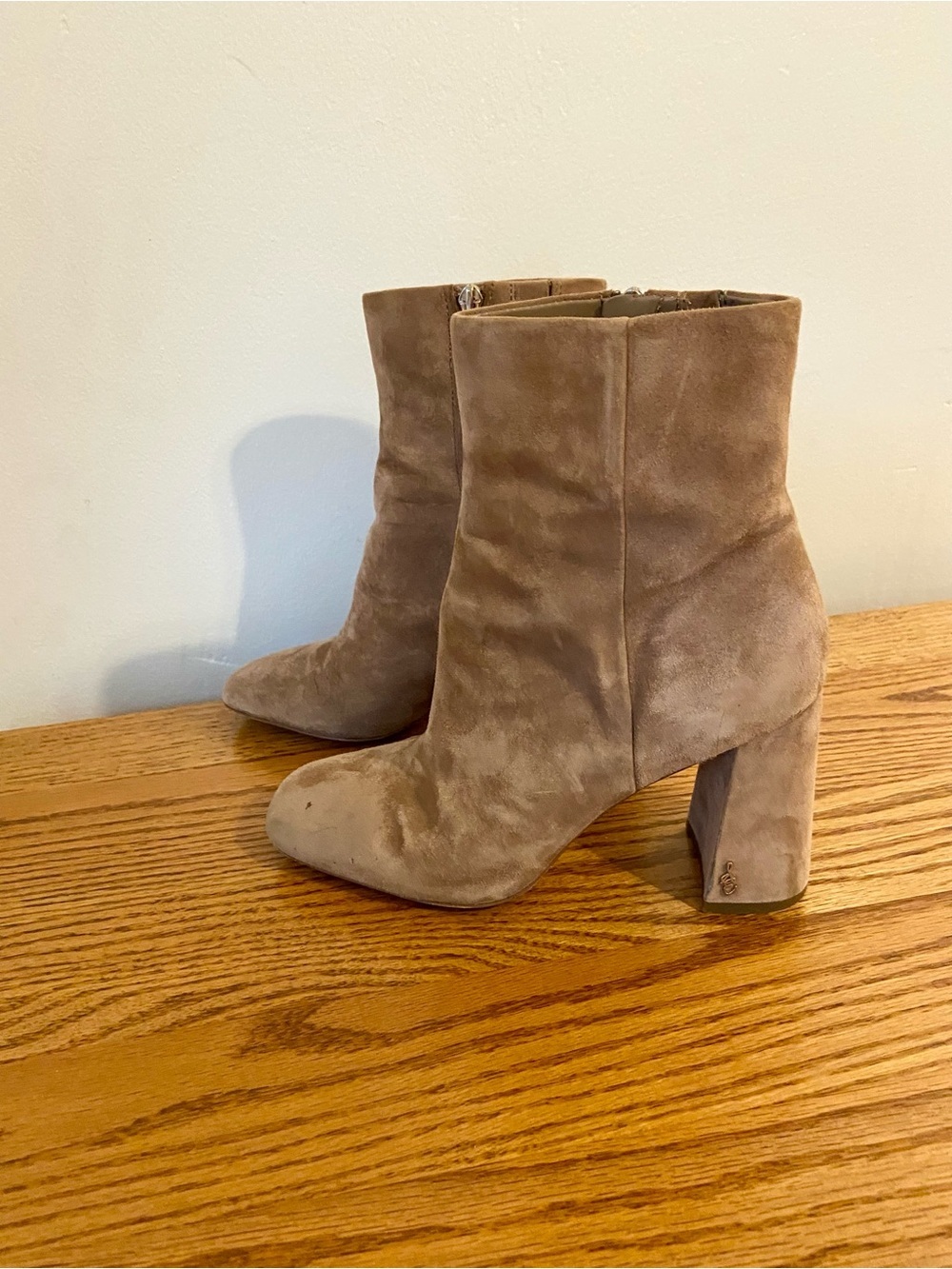 Sam Edelman Taupe tan CODIE 7 W Wide Suede Block Heel Booties soft chunk square